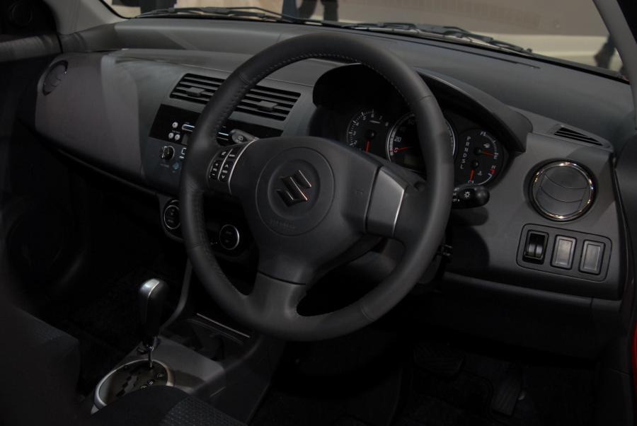  Suzuki Kizashi 2010 года  (фото 98 из 136)